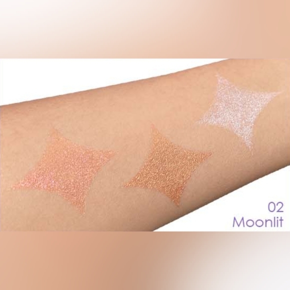 2 FIR $20. Kleancolor "Treble Glow - Moonlit" Highlighter Trio - Picture 4 of 4